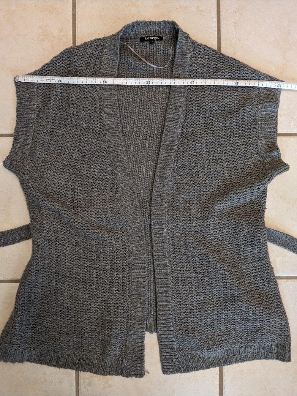 Grey Shawl - Picture 6 of 15